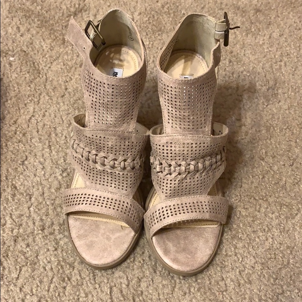 Taupe sandals.